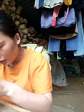 hanghuong online show from 10/14/25, 06:47