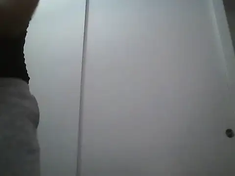 Sunny Pebble online show from 11/08/25, 03:50