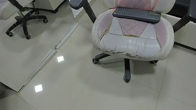 Madeline jade online show from 10/20/25, 03:07