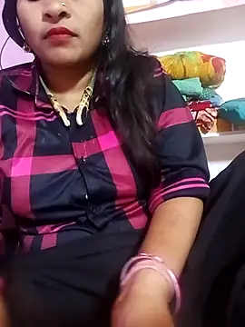 Snapshot of Priyanka_hot54 chatting on 10/21/25, 05:35 Priyanka hot54 online show from 10/21/25, 05:35
