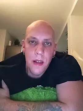 Snapshot of Kobradera1984 chatting on 10/10/25, 09:47 Kobradera1984 online show from 10/10/25, 09:47