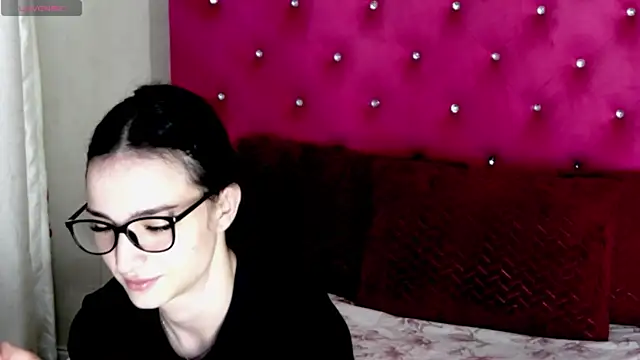 Snapshot of KimmySprinkles chatting on 10/10/25, 07:24 KimmySprinkles online show from 10/10/25, 07:24