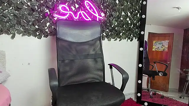 Samanta Ortiz online show from 11/27/25, 07:16