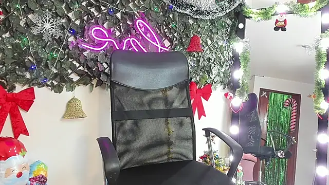 Samanta Ortiz online show from 12/19/25, 07:21