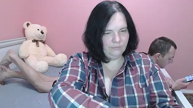 Snapshot of _alexandra_ray_ chatting on 10/25/25, 01:40  alexandra ray  online show from 10/25/25, 01:40