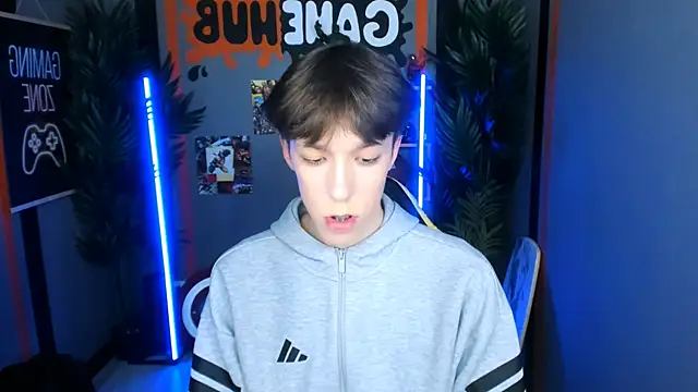 Snapshot of MarkBranston chatting on 11/08/25, 03:12 MarkBranston online show from 11/08/25, 03:12