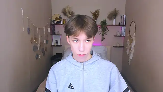 Snapshot of MarkBranston chatting on 11/11/25, 08:53 MarkBranston online show from 11/11/25, 08:53