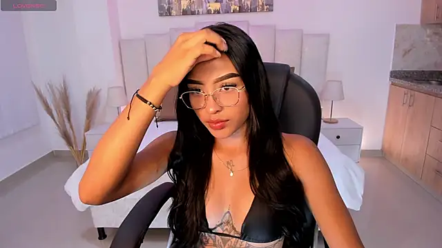 Snapshot of Silvana_velvet chatting on 10/25/25, 07:19 Silvana velvet online show from 10/25/25, 07:19