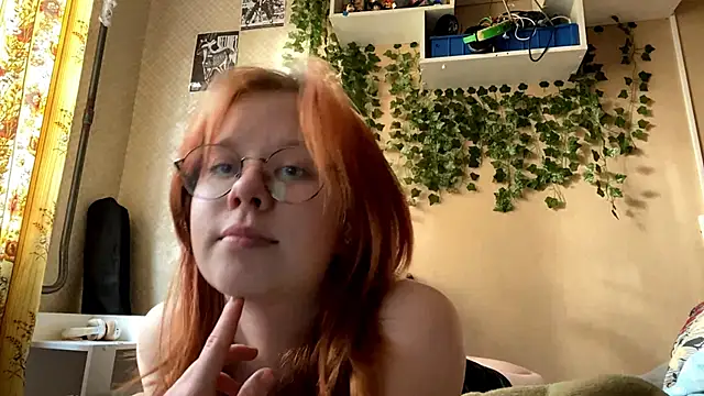 Snapshot of AnitaVanruiten chatting on 10/05/25, 11:19 AnitaVanruiten online show from 10/05/25, 11:19