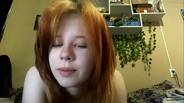 Snapshot of AnitaVanruiten chatting on 10/12/25, 03:05 AnitaVanruiten online show from 10/12/25, 03:05