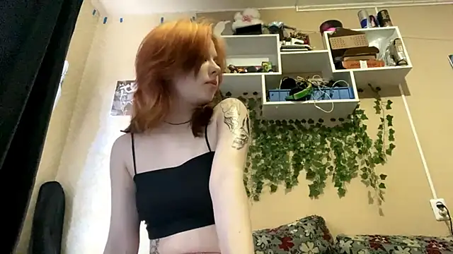 Snapshot of AnitaVanruiten chatting on 10/18/25, 05:10 AnitaVanruiten online show from 10/18/25, 05:10
