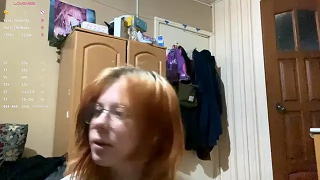 Snapshot of AnitaVanruiten chatting on 10/25/25, 05:15 AnitaVanruiten online show from 10/25/25, 05:15