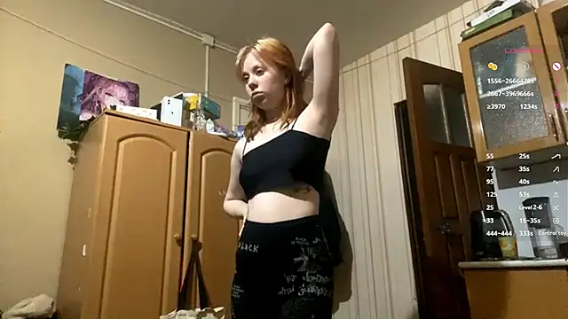 Snapshot of AnitaVanruiten chatting on 10/26/25, 12:22 AnitaVanruiten online show from 10/26/25, 12:22