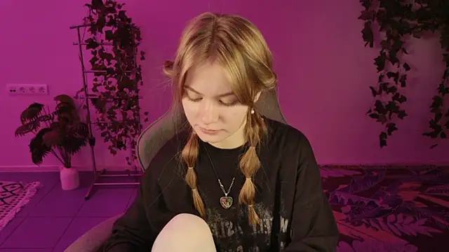 swag evalution online show from 10/17/25, 01:09