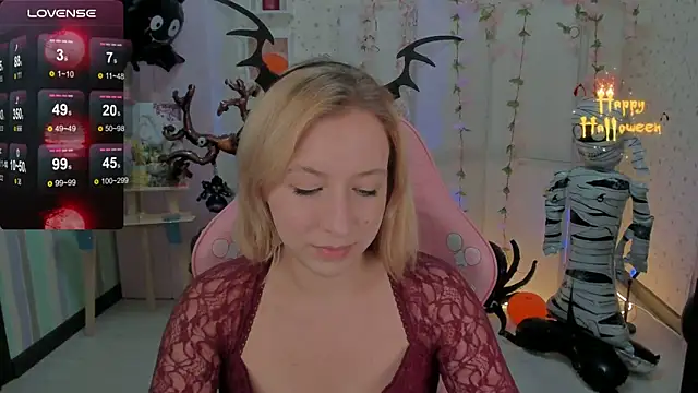 Snapshot of Emma_Garcias chatting on 10/27/25, 12:09 Emma Garcias online show from 10/27/25, 12:09