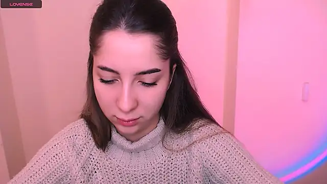 Snapshot of _OlivkaSexy chatting on 12/04/25, 10:24 OlivkaSexy online show from 12/04/25, 10:24