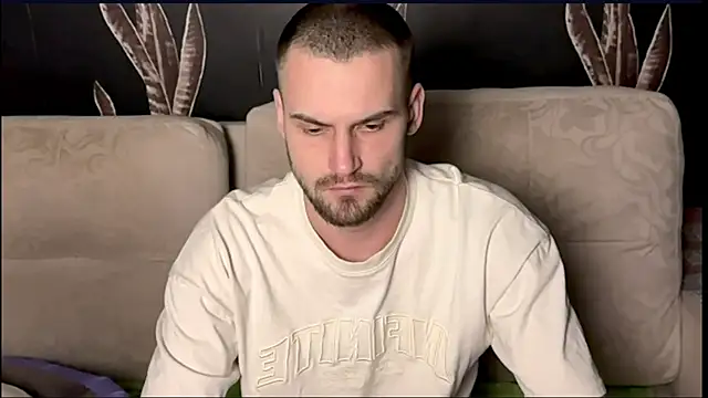 Iveraan online show from 10/18/25, 06:52