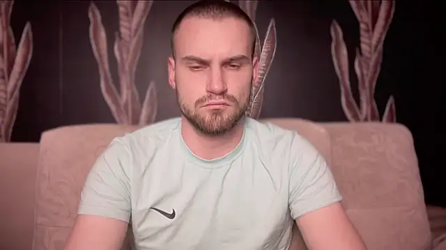 Iveraan online show from 10/20/25, 06:41