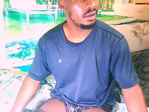 Snapshot of EbonyTiger69 chatting on 12/13/25, 08:04 EbonyTiger69 online show from 12/13/25, 08:04