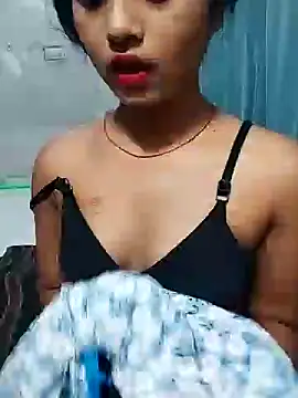 Saniya Doll online show from 10/15/25, 08:36