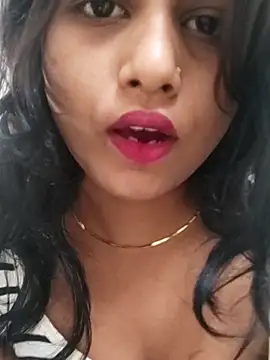 Saniya Doll online show from 08/01/26, 11:09