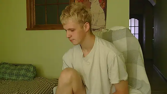 Snapshot of _Timmy_Boy_ chatting on 10/15/25, 07:30  Timmy Boy  online show from 10/15/25, 07:30