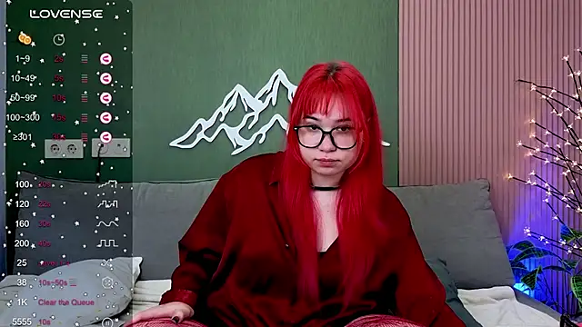Snapshot of Klee_Love chatting on 10/13/25, 04:34 Klee Love online show from 10/13/25, 04:34