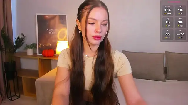 Snapshot of Taylaa_Luxe chatting on 10/29/25, 07:21 Taylaa Luxe online show from 10/29/25, 07:21