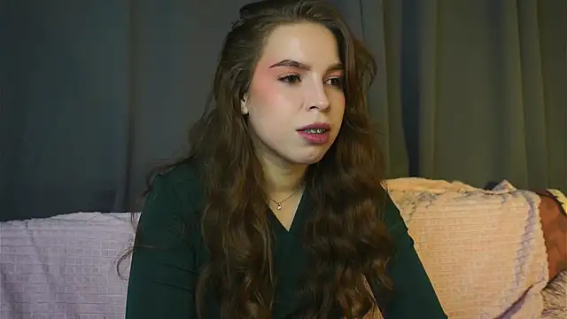 ToniaRoehr online show from 10/09/25, 08:51