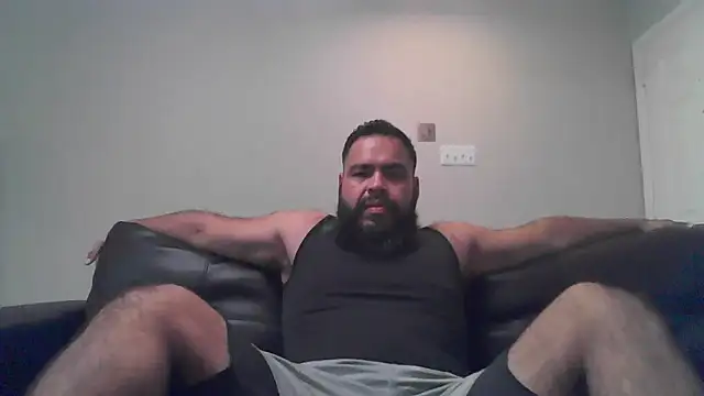 Snapshot of BigJohnBear39 chatting on 10/09/25, 05:49 BigJohnBear39 online show from 10/09/25, 05:49