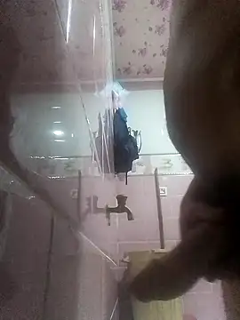 Snapshot of Iuhggikk chatting on 10/04/25, 02:04 Iuhggikk online show from 10/04/25, 02:04