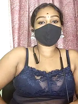 Snapshot of tamil_Monisha chatting on 03/05/26, 03:19 tamil Monisha online show from 03/05/26, 03:19