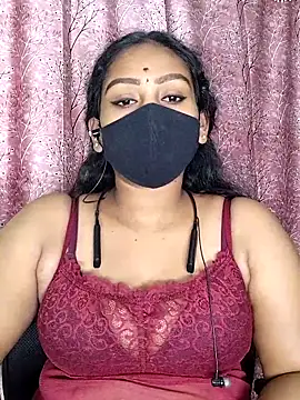 Snapshot of tamil_Monisha chatting on 03/10/26, 02:44 tamil Monisha online show from 03/10/26, 02:44