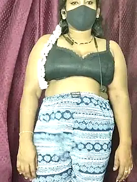 Snapshot of tamil_Monisha chatting on 04/12/26, 06:57 tamil Monisha online show from 04/12/26, 06:57