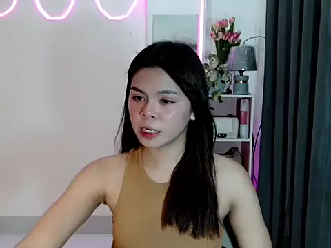 Snapshot of buttycamillex chatting on 02/18/26, 08:32 buttycamillex online show from 02/18/26, 08:32