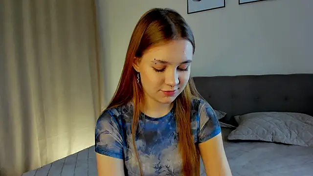 Snapshot of MarindaRuud chatting on 10/20/25, 11:32 MarindaRuud online show from 10/20/25, 11:32