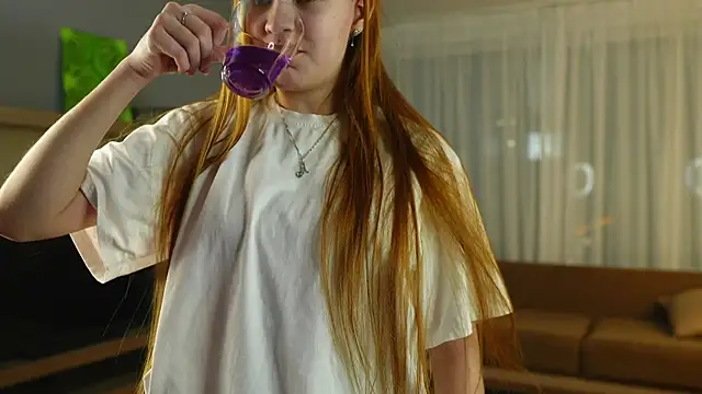 MarindaRuud online show from 11/24/25, 12:16