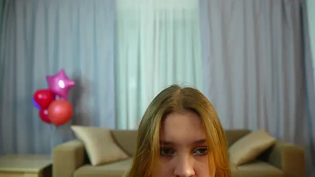 MarindaRuud online show from 11/30/25, 01:15