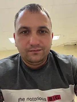 Snapshot of Mahrovmaxim chatting on 10/12/25, 06:07 Mahrovmaxim online show from 10/12/25, 06:07