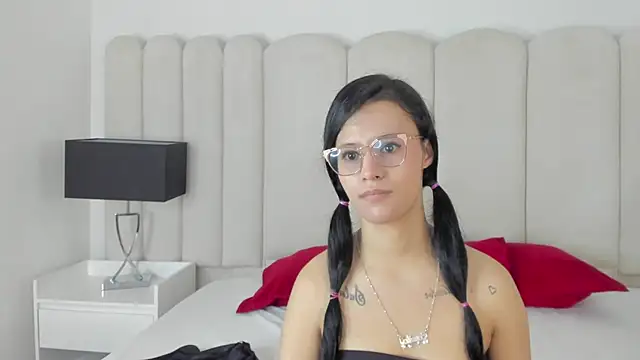 Alanha   online show from 11/27/25, 03:52