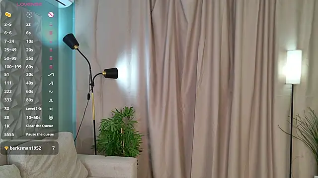 Snapshot of Playful_Lia chatting on 02/11/26, 02:11 Playful Lia online show from 02/11/26, 02:11