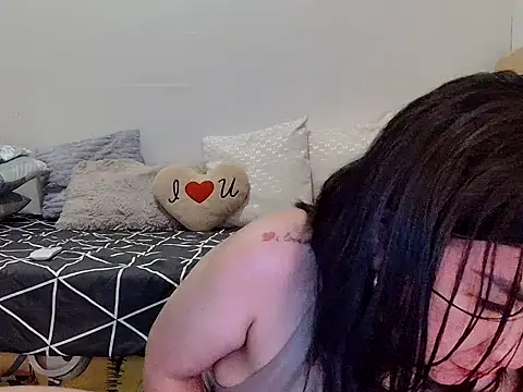 KissHott online show from 05/02/26, 09:36