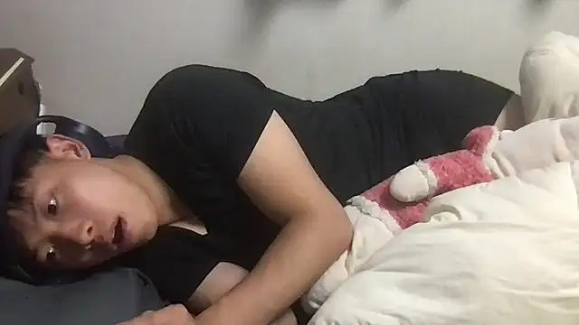 Snapshot of aooya chatting on 10/14/25, 10:16 aooya online show from 10/14/25, 10:16