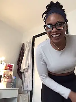 CurvyGoddessXxx online show from 10/25/25, 08:55