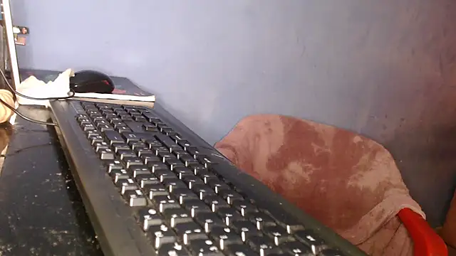 Snapshot of gaticaloca chatting on 10/12/25, 12:59 gaticaloca online show from 10/12/25, 12:59