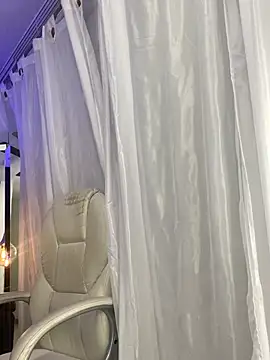 Rose monroee online show from 05/15/26, 07:43