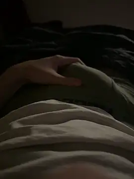 Snapshot of nieonixpeek19 chatting on 10/16/25, 04:08 nieonixpeek19 online show from 10/16/25, 04:08