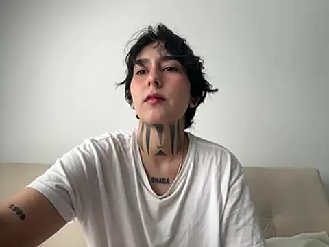 DaisyEmily online show from 06/04/26, 05:08