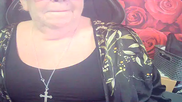 Playful MILF Demi online show from 03/01/26, 07:49
