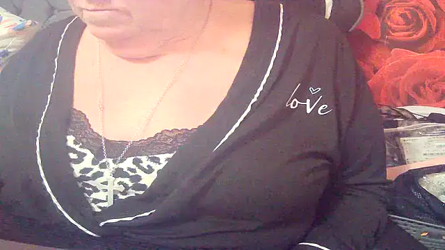 Playful MILF Demi online show from 03/25/26, 09:21